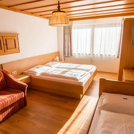 Hotel Weissenstein Hotel Sankt Michael im Lungau