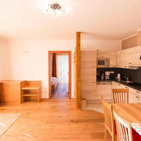 Hotel Weissenstein Sankt Michael im Lungau