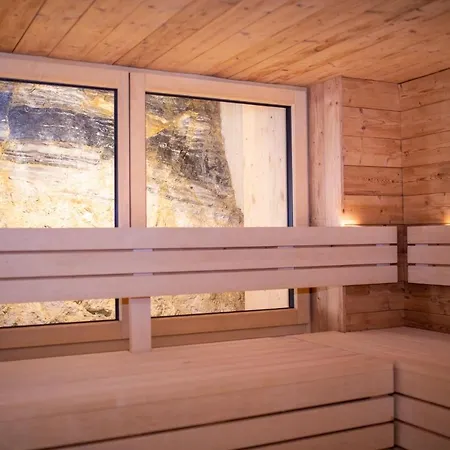 Hotel Weissenstein 3*