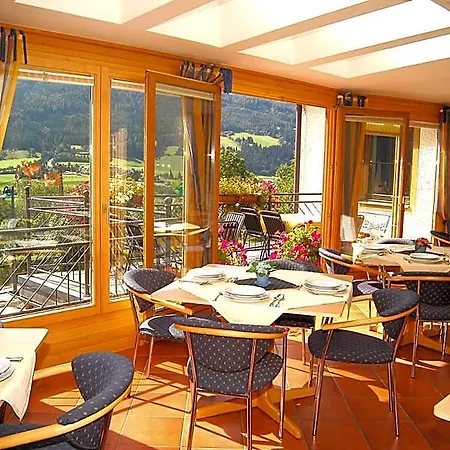 Hotel Weissenstein Sankt Michael im Lungau